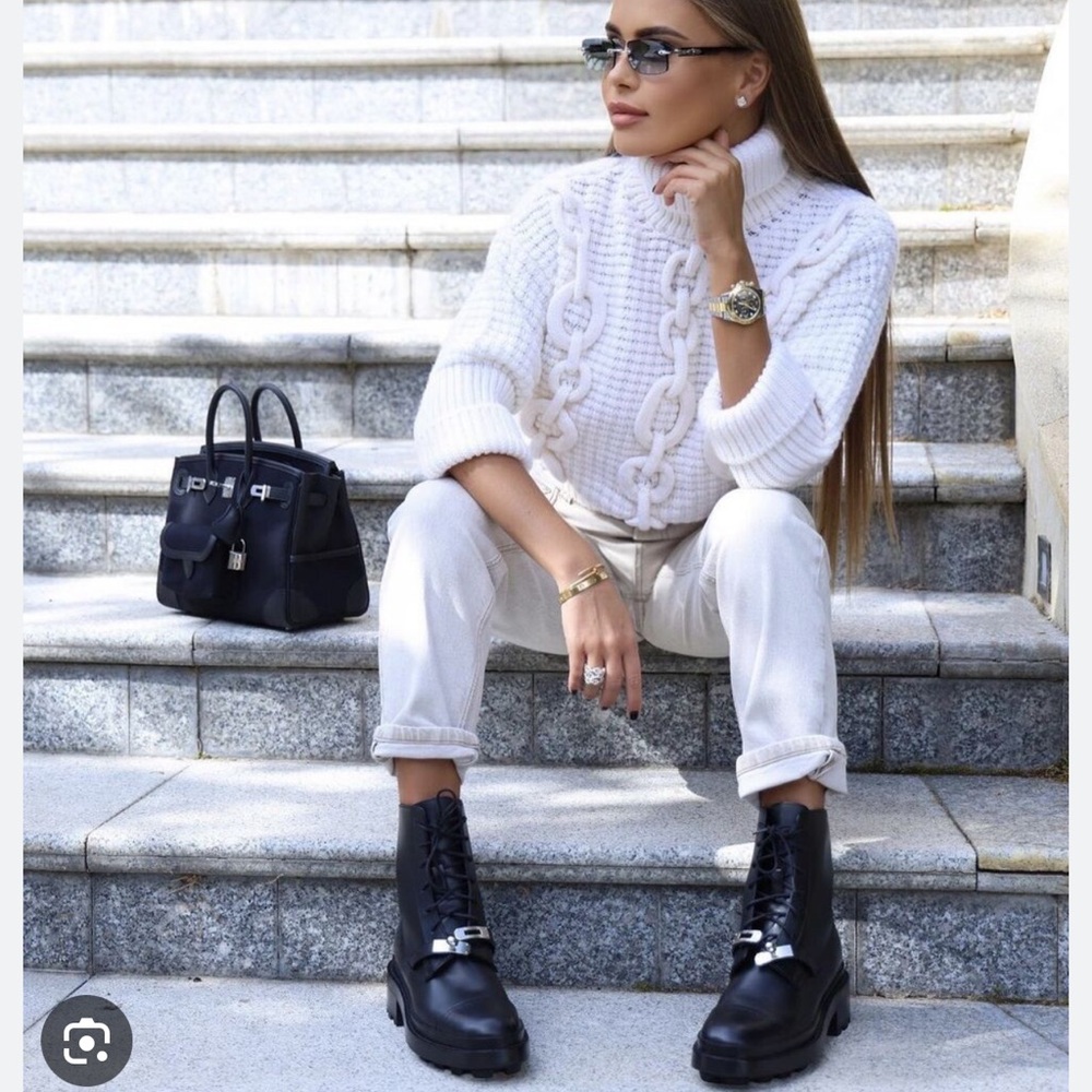 Hermes Funk Lace-up Boots 🔥
Discontinued *** - Picture 8 of 8